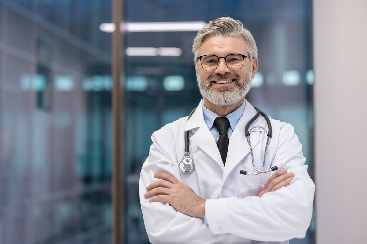 Dr. Ulises Sánchez, cirujano urólogo especialista en cirugía robótica